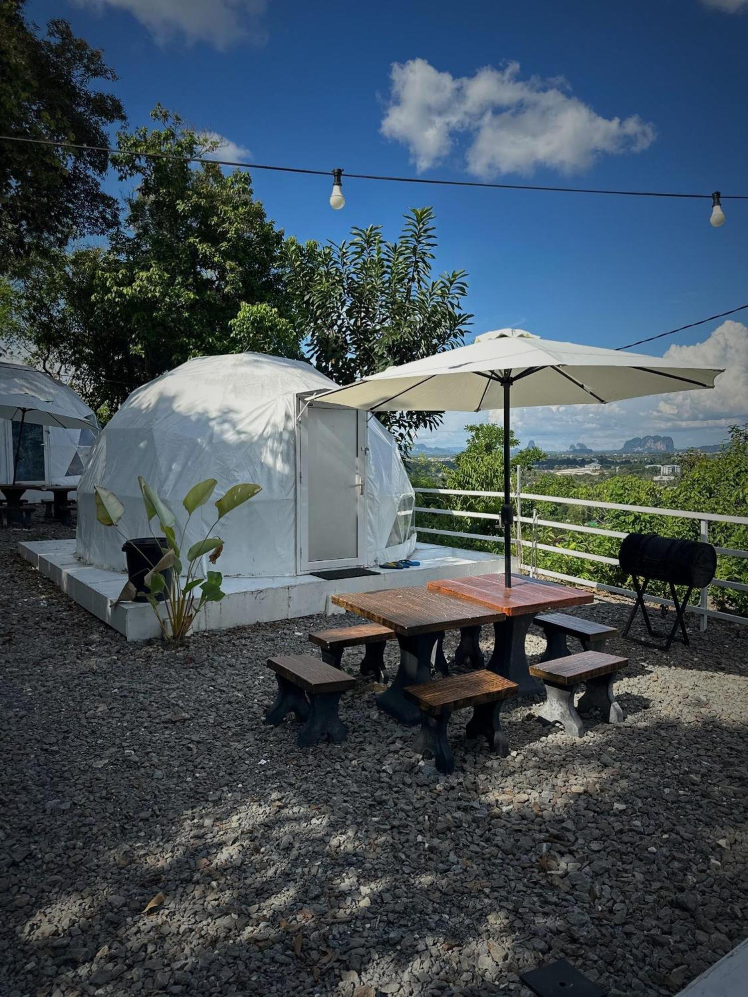 Готель Gunung Medan Glamping & Cafe Кангар Екстер'єр фото